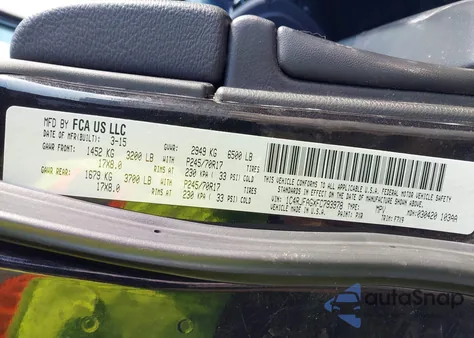 2015 Jeep Grand Cherokee Laredo z USA, uszkodzony, nr VIN 1C4RJFAGXFC793978